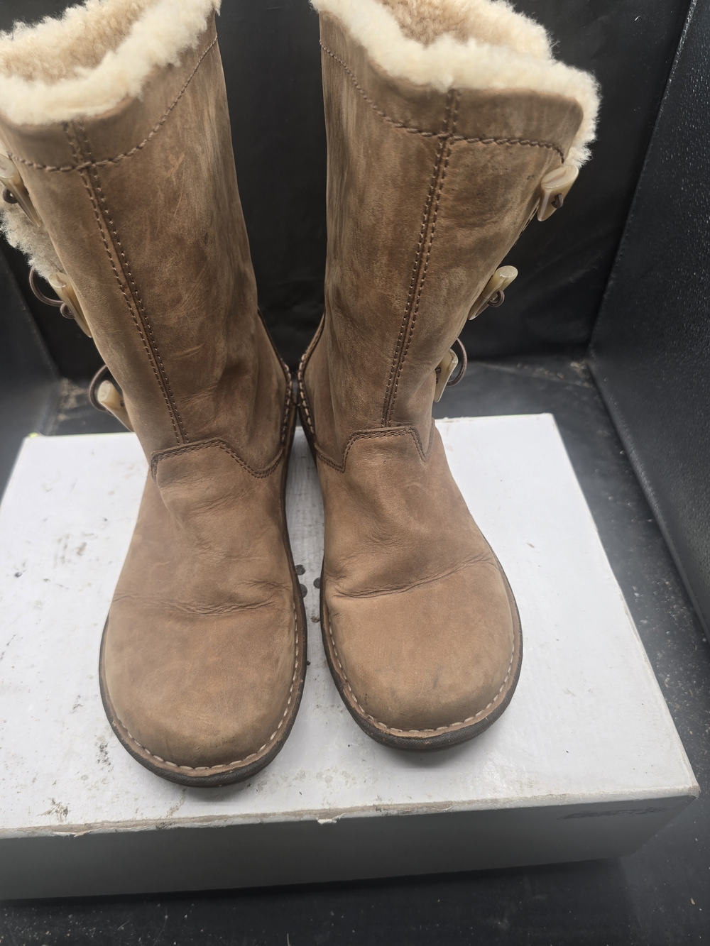 UGG Women's Brown Shearling-Lined Leather Winter‎ Boots